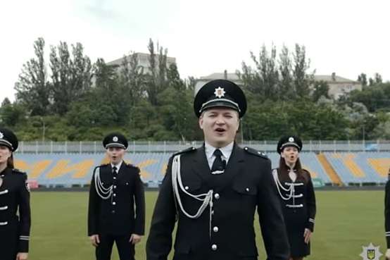 Миколаївські поліцейські записали кліп на підтримку збірної України