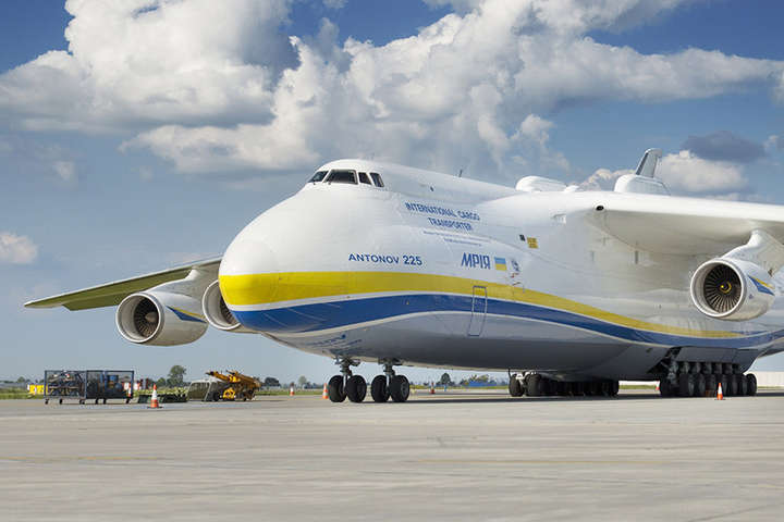 «Антонов» може перенести виробництво літаків із України в Канаду – ЗМІ