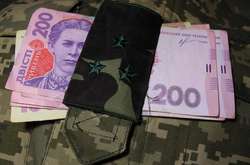 Уряд переніс виплату надбавок до пенсій для 400 тисяч українців