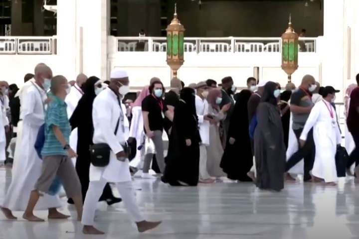 У Саудівській Аравії вперше в історії жінкам дозволили охороняти Мекку під час Хаджу