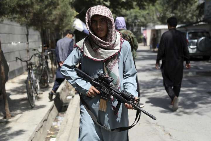 Щонайменше 20 людей загинули в аеропорту Кабула – представник НАТО