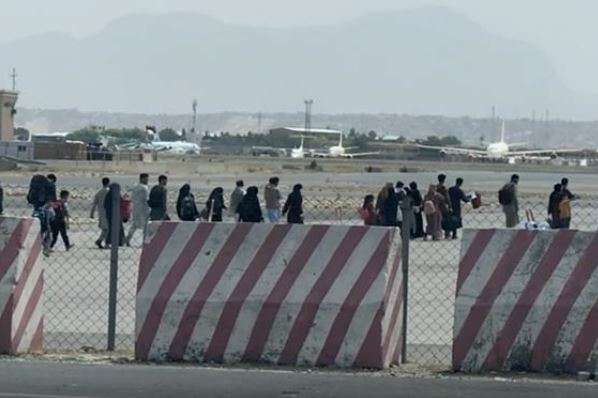 Пентагон підтвердив вибух біля аеропорту Кабула