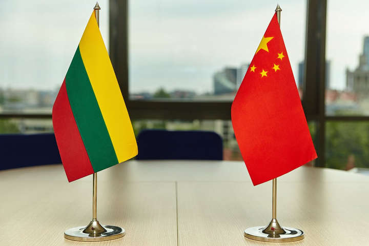 Литва посварилася з Китаєм через Тайвань і відкликала посла