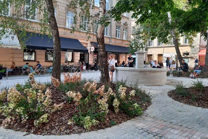 У Львові відкрили відреставровану площу Коліївщини (фото)