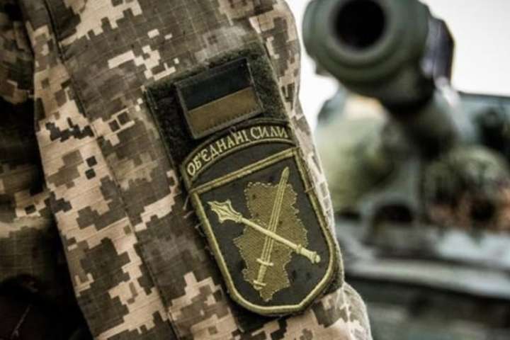 Доба на Донбасі: один військовий загинув, троє поранених
