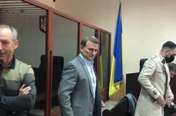 Віктор  Медведчук 12 жовтня прибув на суд 