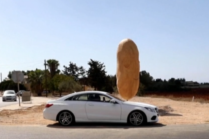 На Кіпрі встановили пам'ятник картоплі: туристи вважають, що він має пікантний вигляд (відео)