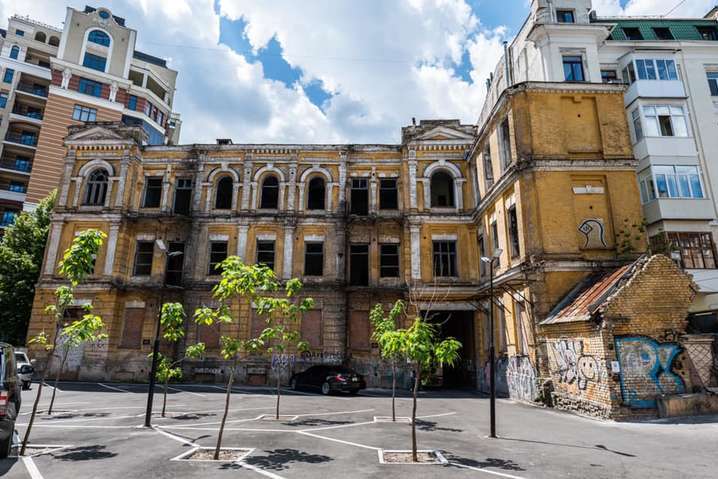 Київ знову звернувся до уряду: місто готове врятувати будинок Сікорського