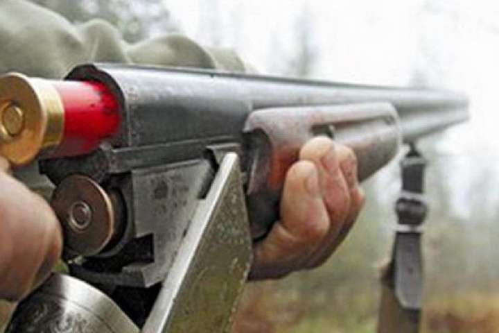 На Львівщині мисливець під час полювання застрелив чоловіка
