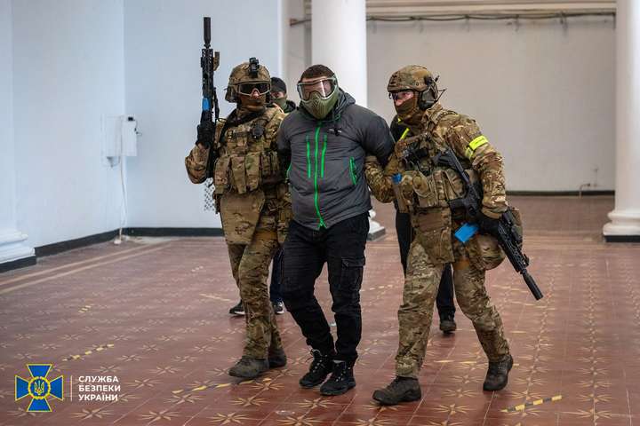 СБУ показала, як затримувала «терористів» у Києві (фото, відео)