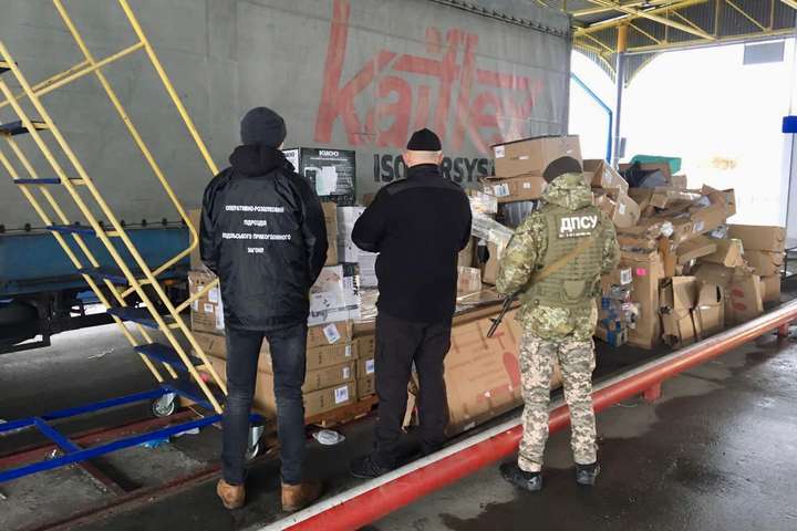 На Одещині прикордонники виявили незаконний вантаж вартістю понад 1 млн грн (фото)