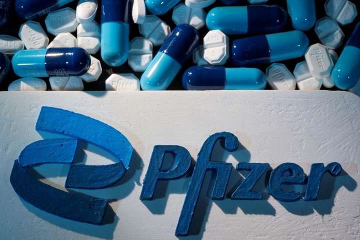 Україна і Pfizer підписали договір на закупівлю ліків проти коронавірусу