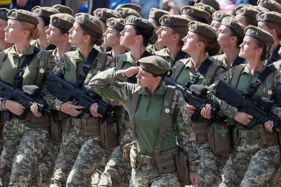 Жінки, що працюють, зобов'язані стати на військовий облік. Перелік професій