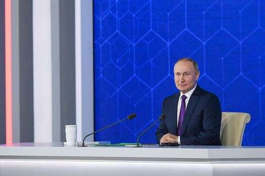 «Будемо кричати». Путін на конференції ізолювався від журналістів (відео)