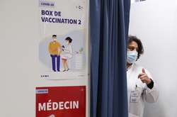 ЄС за рік вакцинував від коронавірусу 78% дорослих 