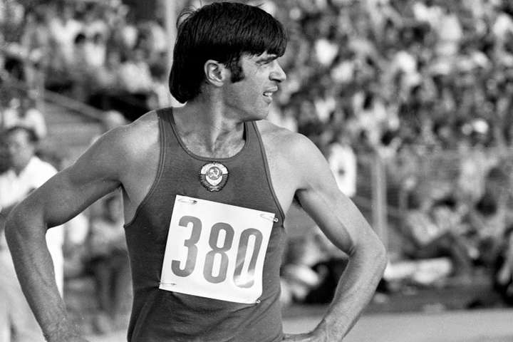 Помер єдиний в історії триразовий олімпійський чемпіон в стрибках у довжину