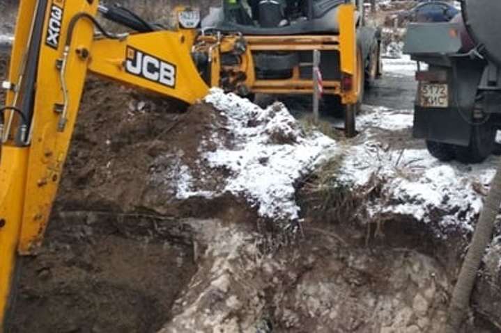 Масштабний прорив залишив без води частину міста під Києвом