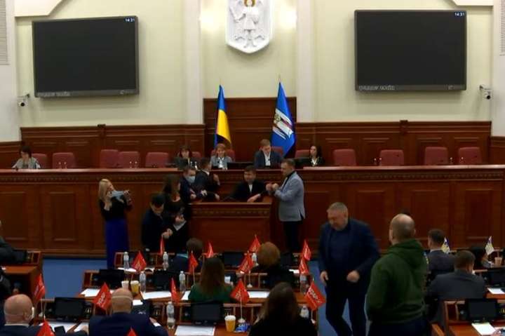 Справа Порошенка: Київрада включила питання до порядку денного