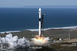Двоступенева ракета Falcon 9 з NROL-87 стартувала з бази космічних сил Ванденберг у Каліфорнії