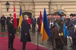 Ердоган голосно сказав у мікрофон до українських воїнів гасло «Слава Україні!», ті відповіли йому – «Героям Слава!»