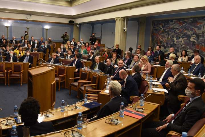 Парламент Чорногорії проголосував за недовіру проросійському урядові