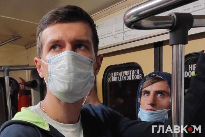 Головний санлікар розповів, коли в Україні можуть скасувати масковий режим
