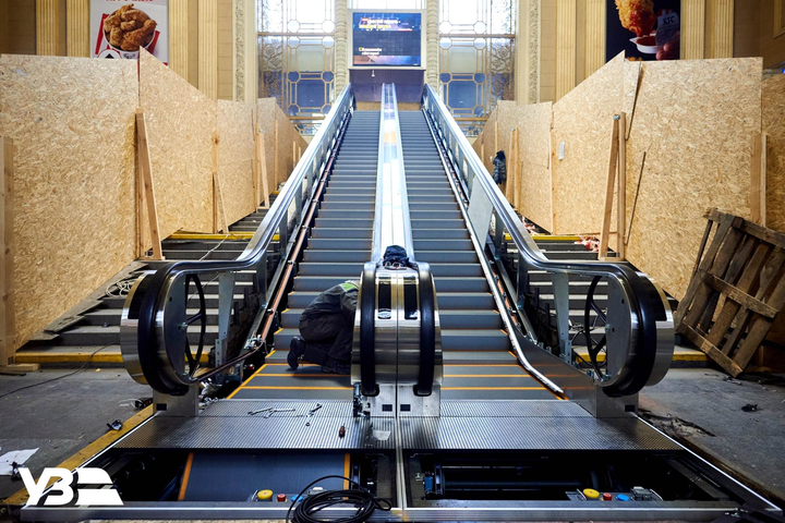 Як проходить встановлення ескалатора на Центральному вокзалі (фото) 