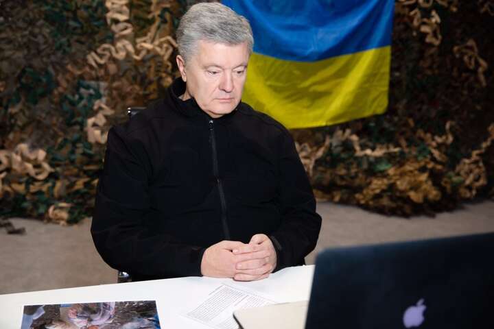 Порошенко закликав світ закрити небо над Україною та ізолювати Росію