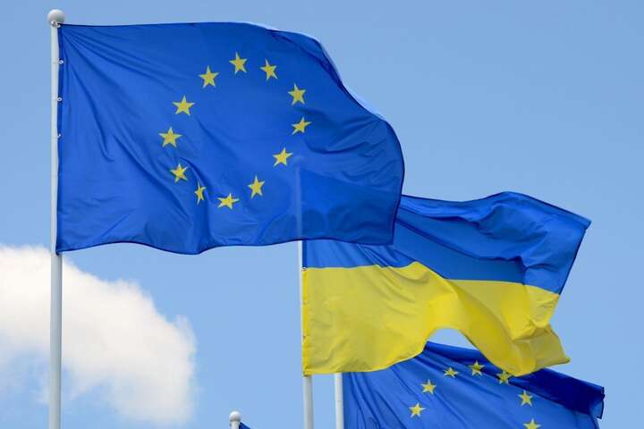 Рада ЄС запропонувала Єврокомісії розглянути заяву на членство від України