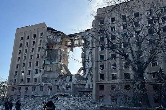Обстріл Миколаєва. Рашисти зруйнували облдержадміністрацію (фото) 