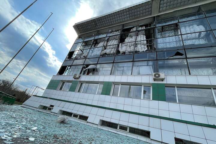 У Харкові рашисти рознесли Олімпійський спортивний центр (фото)