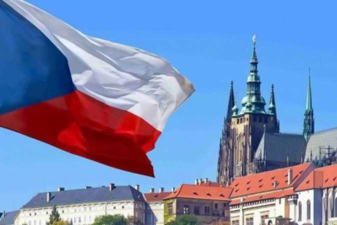 Чехія припинить грошові виплати українцям: кому саме