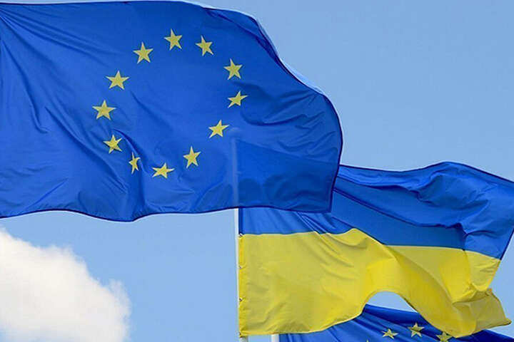 ЄС анонсував додаткову допомогу на поставку зброї і техніки Україні