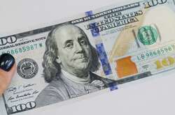 «Сильний» долар знищує прибутки компаній США – Financial Times