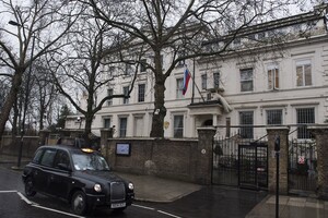 Заклики до вбивства «азовців»: британський депутат пропонує вигнати посольство Росії