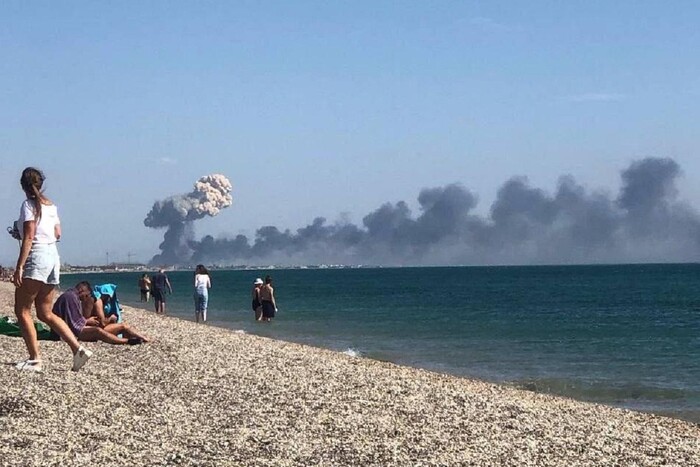 Окупаційна адміністрація Криму наказала засекречувати вибухи на військових об’єктах