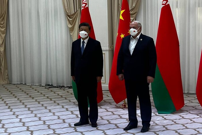 Саміт в Узбекистані: як китайці принизили Лукашенка (фото)