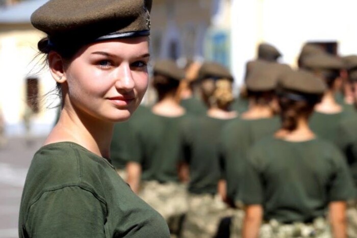 Військовий облік для жінок: Зеленський підписав закон 