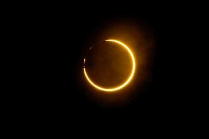 Українці сьогодні зможуть спостерігати рідкісне сонячне затемнення