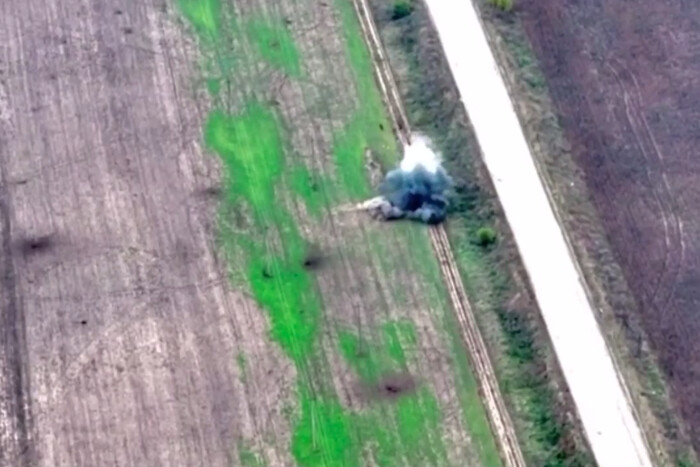 Як українські воїни знищують російських десантників на Херсонщині (відео)