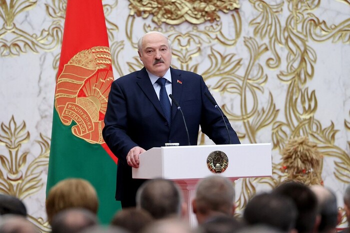 Булочка та Лукашенко. Диктатор істерично відреагував на втечу McDonald’s із Білорусі