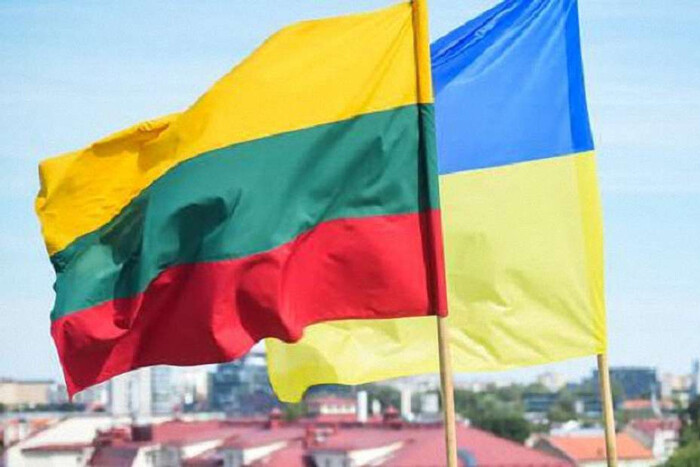 Литва відправила Україні енергетичне обладнання для відновлення енергосистеми