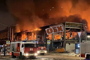 Масштабна пожежа у Москві: пролунали вибухи, є жертви (фото, відео)