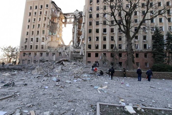 Що буде зі зруйнованою через обстріл будівлею Миколаївської ОДА: відповідь влади