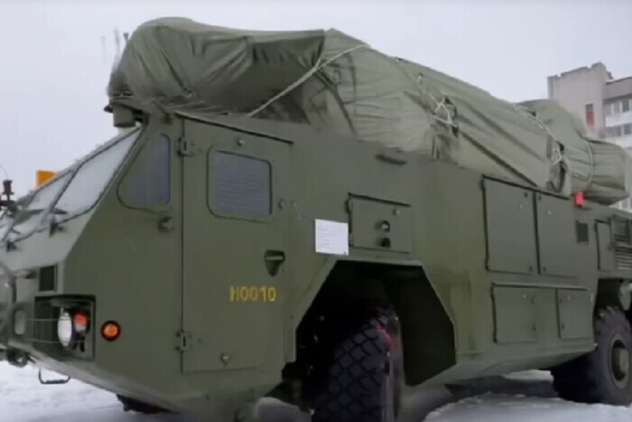 Россия перебросила в Беларусь новую партию зенитно-ракетных комплексов (видео)