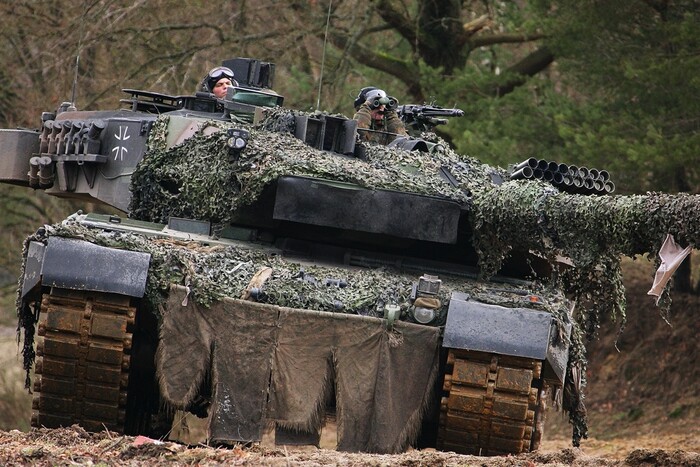 Німеччина офіційно заявила, що відправляє в Україну танки Leopard 2