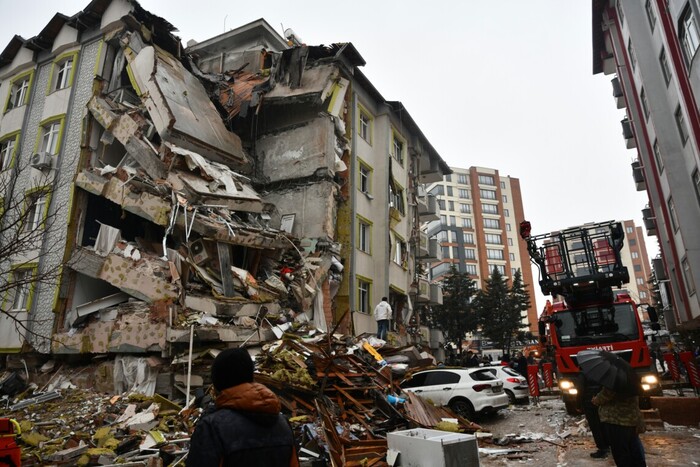 Землетрус у Туреччині: кількість жертв перевищила 7 тис. осіб