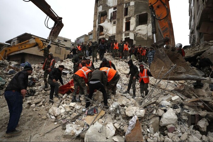 Кількість жертв землетрусу в Туреччині та Сирії перевищила 23,7 тис. осіб