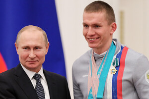 Росіянин Большунов, який потрапив під санкції України, збирається виступити на Олімпіаді