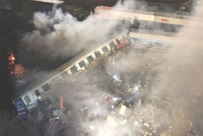 Аварія потяга у Греції. МЗС з’ясовує, чи є українці серед постраждалих